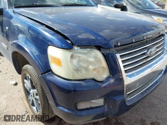 2008 Ford Explorer XLT с VIN 1FMEU73888UB25560, выставлен на аукционе IAAI как лот 43197120 с пробегом 124 868 миль миль и . История ставок и продаж доступна на DreamBid. Изображение 6.