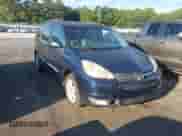 2004 Toyota Sienna XLE z VIN 5TDZA22C54S077778, wystawiony jako IAAI lot #42844784 z przebiegiem Nie podano mil oraz . Historia ofert i sprzedaży dostępna na DreamBid. Obrazek 1.