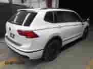 2024 Volkswagen Tiguan SE R-Line Black с VIN 3VVCB7AX2RM231148, выставлен на аукционе IAAI как лот 42275967 с пробегом 6 623 миль миль и . История ставок и продаж доступна на DreamBid. Изображение 4.