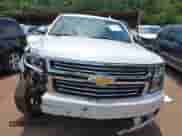 2017 Chevrolet Tahoe Premier с VIN 1GNSCCKC8HR240145, выставлен на аукционе IAAI как лот 42664721 с пробегом Не указан миль и . История ставок и продаж доступна на DreamBid. Изображение 6.