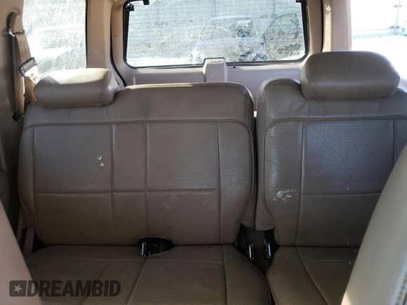 1997 Ford Explorer XL z VIN 1FMDU32E7VZB27827, wystawiony jako Copart lot #88686485 z przebiegiem 237 485 mil mil oraz Szkoda całkowita • Salvage title. Historia ofert i sprzedaży dostępna na DreamBid. Obrazek 10.