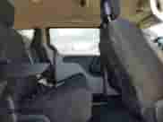 2011 Dodge Grand Caravan Express z VIN 2D4RN4DG0BR730087, wystawiony jako Copart lot #84972655 z przebiegiem 208 713 mil mil oraz Szkoda całkowita • Salvage title. Historia ofert i sprzedaży dostępna na DreamBid. Obrazek 11.