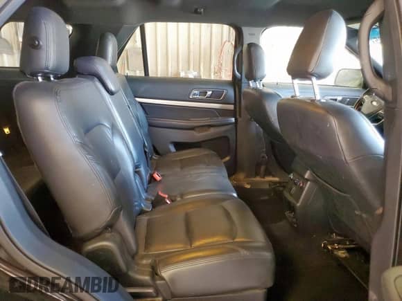 2018 Ford Explorer XLT z VIN 1FM5K7DH0JGC85005, wystawiony jako Copart lot #84968195 z przebiegiem 126 400 mil mil oraz Szkoda całkowita • Salvage title. Historia ofert i sprzedaży dostępna na DreamBid. Obrazek 11.