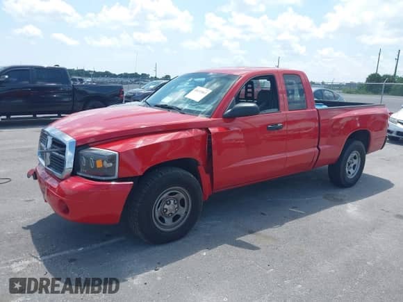 2007 Dodge Dakota ST with VIN 1D7HE22KX7S147462, listed as a IAAI auction lot 40133063 with 139,256 mi miles and . Bid and sale history available at DreamBid. Image 2.