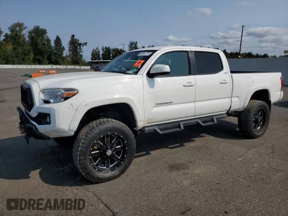 2019 Toyota Tacoma SR5 с VIN 5TFDZ5BN7KX041281, выставлен на аукционе Copart как лот 80924775 с пробегом Не указан миль и Списание • Salvage title. История ставок и продаж доступна на DreamBid. Изображение 1.