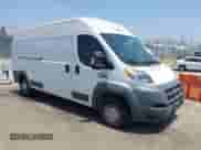 2017 Ram ProMaster Cargo z VIN 3C6TRVDG7HE529012, wystawiony jako IAAI lot #42444531 z przebiegiem 156 360 mil mil oraz . Historia ofert i sprzedaży dostępna na DreamBid. Obrazek 1.