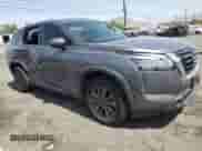 2022 Nissan Pathfinder S z VIN 5N1DR3AA6NC216386, wystawiony jako Copart lot #59699994 z przebiegiem 41 278 mil mil oraz Szkoda całkowita • Salvage title. Historia ofert i sprzedaży dostępna na DreamBid. Obrazek 4.