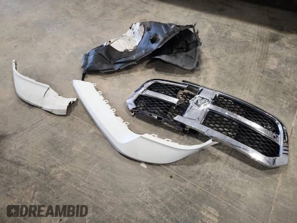 2019 Ram 1500 Tradesman z VIN 1C6RR7SM2KS699300, wystawiony jako Copart lot #70026575 z przebiegiem 109 359 mil mil oraz Nie do naprawy • Non repairable. Historia ofert i sprzedaży dostępna na DreamBid. Obrazek 12.