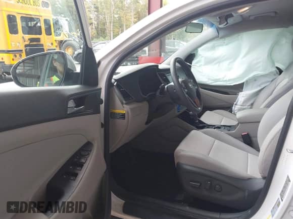 2017 Hyundai Tucson Sport with VIN KM8J3CA25HU383818, listed as a IAAI auction lot 43182845 with 93,921 mi miles and . Bid and sale history available at DreamBid. Image 5.