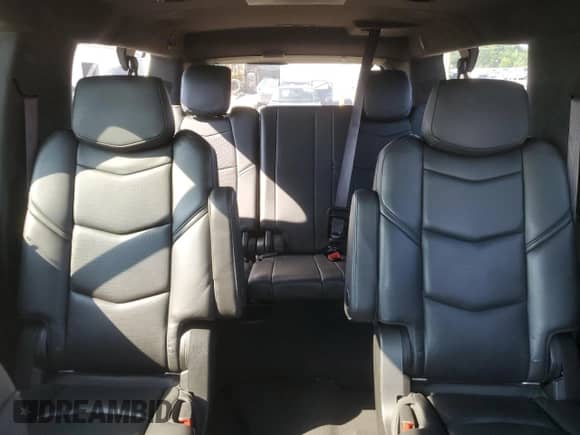 2016 Cadillac Escalade ESV Platinum z VIN 1GYS4KKJ9GR279415, wystawiony jako Copart lot #62921245 z przebiegiem 89 003 mil mil oraz Szkoda całkowita • Salvage title. Historia ofert i sprzedaży dostępna na DreamBid. Obrazek 10.