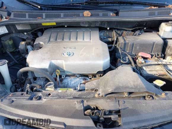 2010 Toyota Sienna CE z VIN 5TDKK4CC4AS296784, wystawiony jako IAAI lot #43375296 z przebiegiem 215 949 mil mil oraz . Historia ofert i sprzedaży dostępna na DreamBid. Obrazek 10.