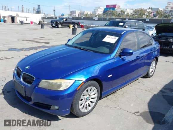 2009 BMW 3 Series 328i with VIN WBAPH53529A434775, listed as a IAAI auction lot 43428492 with 175,572 mi miles and . Bid and sale history available at DreamBid. Image 2.