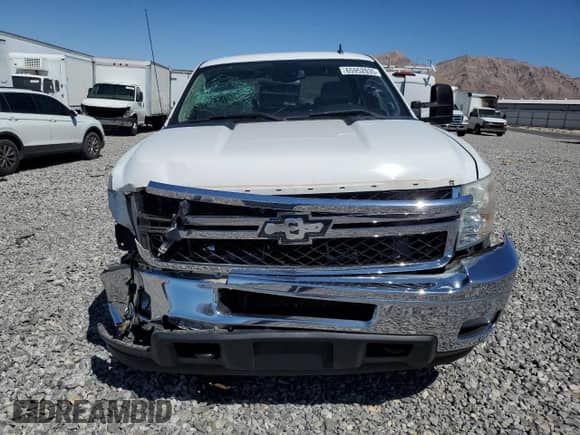 2011 Chevrolet Silverado 3500HD SRW LT with VIN 1GC4K0C84BF187921, listed as a Copart auction lot 65952035 with 131,874 mi miles and Salvage title. Bid and sale history available at DreamBid. Image 5.