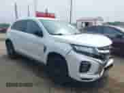 2021 Mitsubishi Outlander ES z VIN JA4ARUAU7MU002128, wystawiony jako IAAI lot #42486639 z przebiegiem 53 004 mil mil oraz . Historia ofert i sprzedaży dostępna na DreamBid. Obrazek 1.