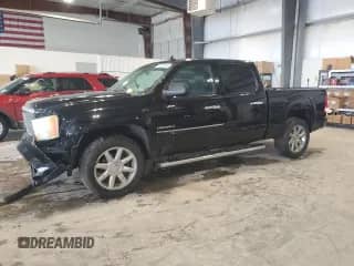 2010 GMC Sierra 1500 Denali z VIN 3GTRKXE29AG189166, wystawiony jako Copart lot #61535545 z przebiegiem 191 905 mil mil oraz Szkoda całkowita • Salvage title. Historia ofert i sprzedaży dostępna na DreamBid. Obrazek 1.