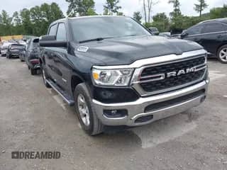 2023 Ram 1500 Lone Star z VIN 1C6RREFT8PN625861, wystawiony jako IAAI lot #42960845 z przebiegiem 43 233 mil mil oraz . Historia ofert i sprzedaży dostępna na DreamBid. Obrazek 1.