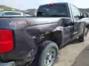 2014 Chevrolet Silverado 1500 Work Truck z VIN 1GCNKPEC6EZ296723, wystawiony jako IAAI lot #42026115 z przebiegiem 247 718 mil mil oraz . Historia ofert i sprzedaży dostępna na DreamBid. Obrazek 17.