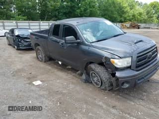 2011 Toyota Tundra с VIN 5TFUY5F17BX185083, выставлен на аукционе IAAI как лот 42516836 с пробегом 124 311 миль миль и . История ставок и продаж доступна на DreamBid. Изображение 1.
