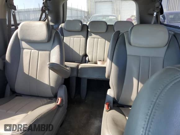 2007 Dodge Grand Caravan SXT z VIN 2D4GP44L87R180689, wystawiony jako Copart lot #87184654 z przebiegiem 209 567 mil mil oraz Nie do naprawy • Non repairable. Historia ofert i sprzedaży dostępna na DreamBid. Obrazek 10.