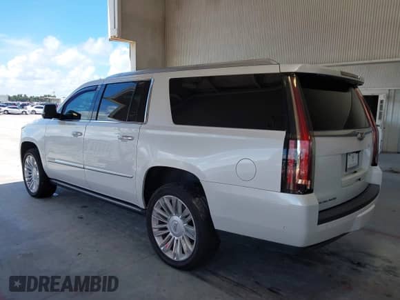 2020 Cadillac Escalade ESV Platinum с VIN 1GYS3KKJ5LR105337, выставлен на аукционе IAAI как лот 42777193 с пробегом Не указан миль и . История ставок и продаж доступна на DreamBid. Изображение 14.