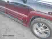 2005 Chevrolet Silverado 1500 LS z VIN 2GCEC13T751334286, wystawiony jako IAAI lot #41183917 z przebiegiem 229 192 mil mil oraz . Historia ofert i sprzedaży dostępna na DreamBid. Obrazek 13.