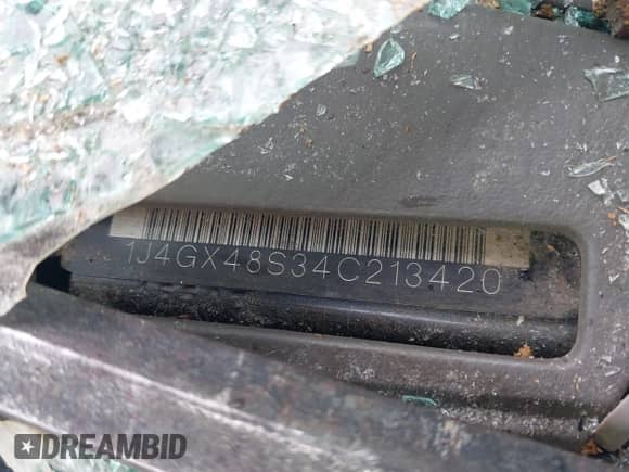 2004 Jeep Grand Cherokee Laredo with VIN 1J4GX48S34C213420, listed as a IAAI auction lot 42221769 with 194,163 mi miles and . Bid and sale history available at DreamBid. Image 9.