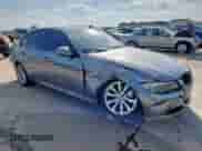 2011 BMW 3 Series 328i с VIN WBAPH5G55BNM75376, выставлен на аукционе Copart как лот 84642175 с пробегом Не указан миль и Списание • Salvage title. История ставок и продаж доступна на DreamBid. Изображение 4.