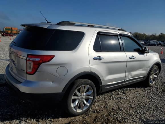 2011 Ford Explorer Limited с VIN 1FMHK8F80BGA72332, выставлен на аукционе Copart как лот 86702835 с пробегом 174 973 миль миль и Чистый • Clean title. История ставок и продаж доступна на DreamBid. Изображение 3.