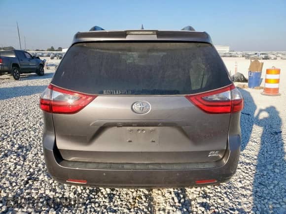 2020 Toyota Sienna XLE Premium с VIN 5TDDZ3DC8LS240007, выставлен на аукционе Copart как лот 84470845 с пробегом 127 052 миль миль и Списание • Salvage title. История ставок и продаж доступна на DreamBid. Изображение 6.