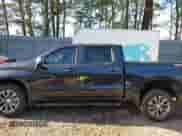 2023 Chevrolet Silverado 1500 LT z VIN 1GCPDDEK9PZ238990, wystawiony jako IAAI lot #43445604 z przebiegiem 44 284 mil mil oraz . Historia ofert i sprzedaży dostępna na DreamBid. Obrazek 14.