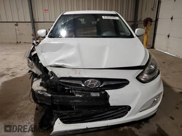 2012 Hyundai Accent SE z VIN KMHCU5AE6CU054999, wystawiony jako Copart lot #81822645 z przebiegiem 95 131 mil mil oraz Szkoda całkowita • Salvage title. Historia ofert i sprzedaży dostępna na DreamBid. Obrazek 5.