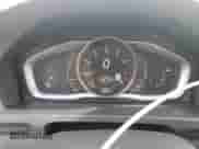 2018 Volvo S60 Inscription Platinum с VIN LYV402HM9JB159785, выставлен на аукционе Copart как лот 63430505 с пробегом 98 407 миль миль и Списание • Salvage title. История ставок и продаж доступна на DreamBid. Изображение 9.