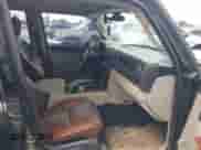 2006 Jeep Commander Limited z VIN 1J8HH58NX6C140288, wystawiony jako IAAI lot #42804535 z przebiegiem 321 143 mil mil oraz . Historia ofert i sprzedaży dostępna na DreamBid. Obrazek 5.