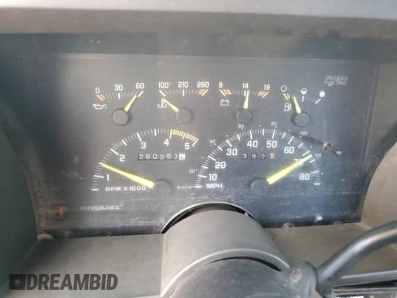 1993 GMC Sierra 1500 SLT с VIN 2GTEK19Z6P1507913, выставлен на аукционе Copart как лот 71995315 с пробегом 260 353 миль миль и Списание • Salvage title. История ставок и продаж доступна на DreamBid. Изображение 9.