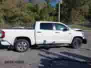 2019 Toyota Tundra SR5 с VIN 5TFAY5F10KX794700, выставлен на аукционе IAAI как лот 43403599 с пробегом 95 983 миль миль и . История ставок и продаж доступна на DreamBid. Изображение 13.