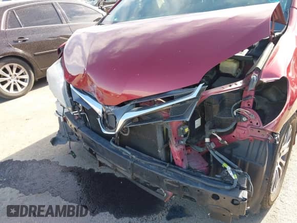 2018 Toyota Sienna XLE Auto Access Seat with VIN 5TDYZ3DC1JS909295, listed as a IAAI auction lot 42482553 with 132,420 mi miles and . Bid and sale history available at DreamBid. Image 6.