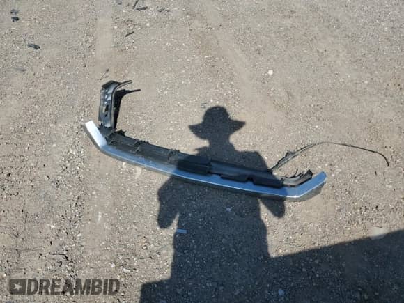 2017 Chevrolet Silverado 1500 Work Truck с VIN 1GCNCNEC9HZ129908, выставлен на аукционе Copart как лот 61980905 с пробегом 147 684 миль миль и Списание • Salvage title. История ставок и продаж доступна на DreamBid. Изображение 12.