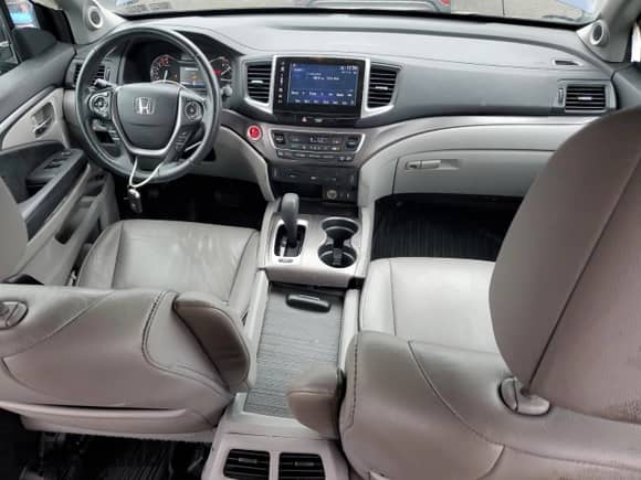 2017 Honda Pilot EX-L with VIN 5FNYF6H86HB018708, listed as a Copart auction lot 69779785 with 128,322 mi miles and Salvage title. Bid and sale history available at DreamBid. Image 8.