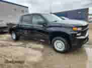 2022 Chevrolet Silverado 1500 z VIN 1GCPYAEK6NZ232547, wystawiony jako Copart lot #89681145 z przebiegiem 60 437 mil mil oraz Szkoda całkowita • Salvage title. Historia ofert i sprzedaży dostępna na DreamBid. Obrazek 4.
