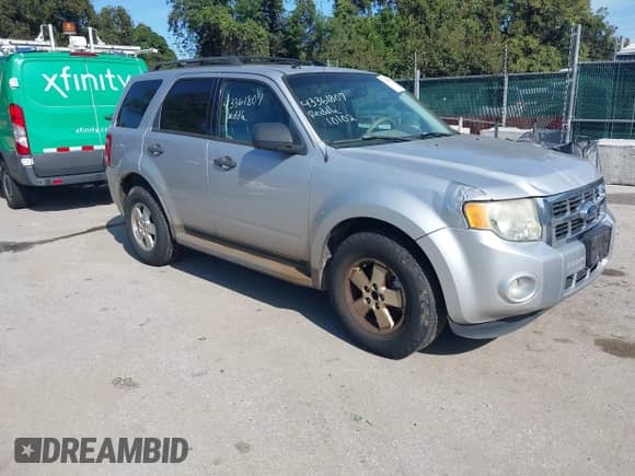 2011 Ford Escape XLT с VIN 1FMCU9DG2BKC35368, выставлен на аукционе IAAI как лот 43361807 с пробегом 157 149 миль миль и . История ставок и продаж доступна на DreamBid. Изображение 1.