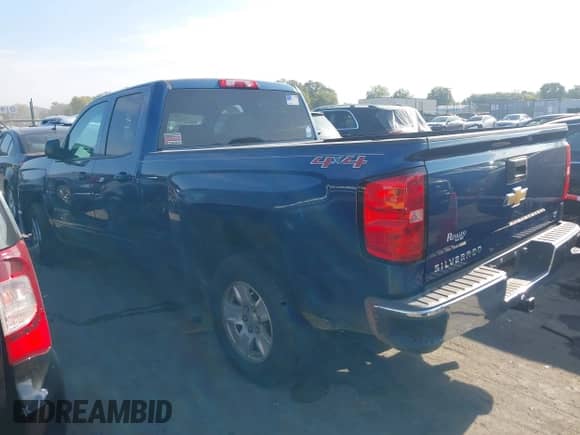 2015 Chevrolet Silverado 1500 LT z VIN 1GCVKREH4FZ378474, wystawiony jako IAAI lot #43117918 z przebiegiem 89 593 mil mil oraz . Historia ofert i sprzedaży dostępna na DreamBid. Obrazek 14.