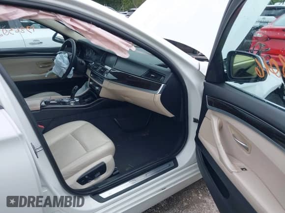 2015 BMW 5 Series 535i xDrive with VIN WBA5B3C56FD542842, listed as a IAAI auction lot 42998016 with 138,630 mi miles and . Bid and sale history available at DreamBid. Image 5.