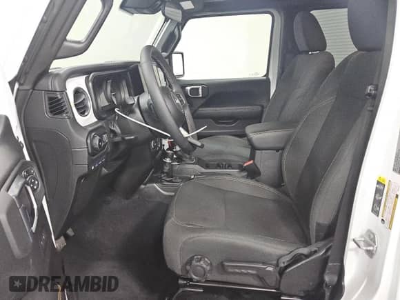 2025 Jeep Wrangler Sahara with VIN 1C4RJXP62SW578124, listed as a Copart auction lot 84775855 with 10,902 mi miles and Clean title. Bid and sale history available at DreamBid. Image 7.