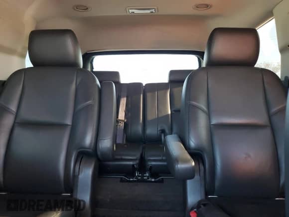 2013 Cadillac Escalade Luxury with VIN 1GYS3BEF5DR341950, listed as a Copart auction lot 88686105 with 142,318 mi miles and Clean title. Bid and sale history available at DreamBid. Image 10.