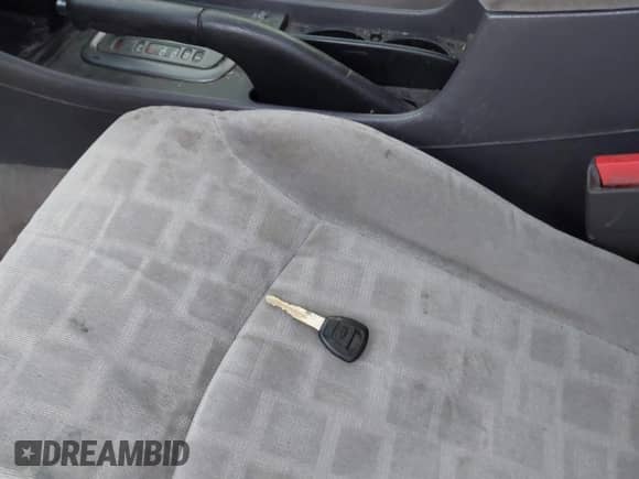 2001 Honda Accord EX with VIN 1HGCG66881A065507, listed as a IAAI auction lot 41788472 with Not provided miles and . Bid and sale history available at DreamBid. Image 11.