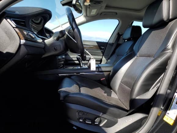 2012 BMW 7 Series 750Li с VIN WBAKB8C54CDX21005, выставлен на аукционе Copart как лот 84259845 с пробегом 90 004 миль миль и Чистый • Clean title. История ставок и продаж доступна на DreamBid. Изображение 7.