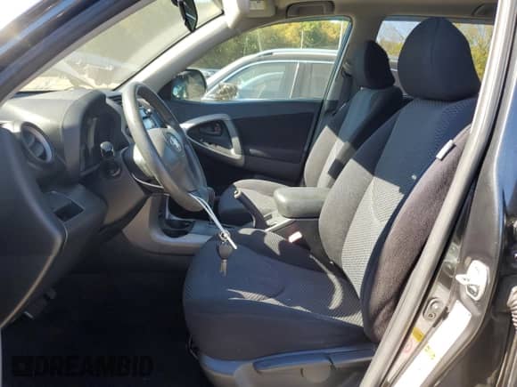 2006 Toyota RAV4 Sport с VIN JTMBD32V066017250, выставлен на аукционе Copart как лот 82245015 с пробегом 153 359 миль миль и Чистый • Clean title. История ставок и продаж доступна на DreamBid. Изображение 7.