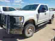 2019 Ford F-250 XL z VIN 1FT7X2B69KED14002, wystawiony jako IAAI lot #43143391 z przebiegiem 174 499 mil mil oraz . Historia ofert i sprzedaży dostępna na DreamBid. Obrazek 17.