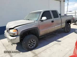 2001 GMC Sierra 1500 SLE с VIN 2GTEK19T711191747, выставлен на аукционе Copart как лот 69829495 с пробегом Не указан миль и Списание • Salvage title. История ставок и продаж доступна на DreamBid. Изображение 1.