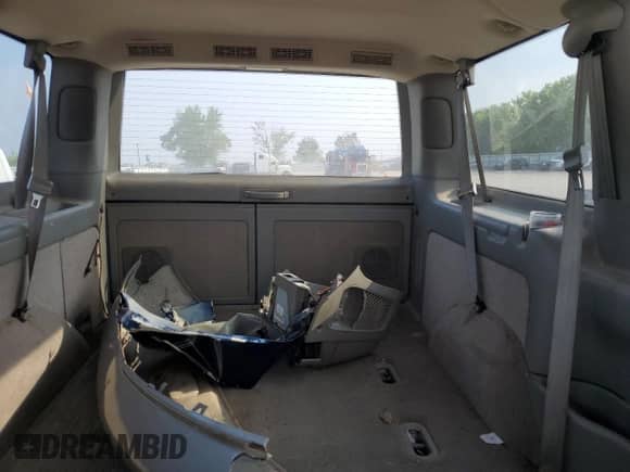 2003 Chevrolet Astro с VIN 1GNDM19XX3B122067, выставлен на аукционе Copart как лот 60741565 с пробегом Не указан миль и Списание • Salvage title. История ставок и продаж доступна на DreamBid. Изображение 10.